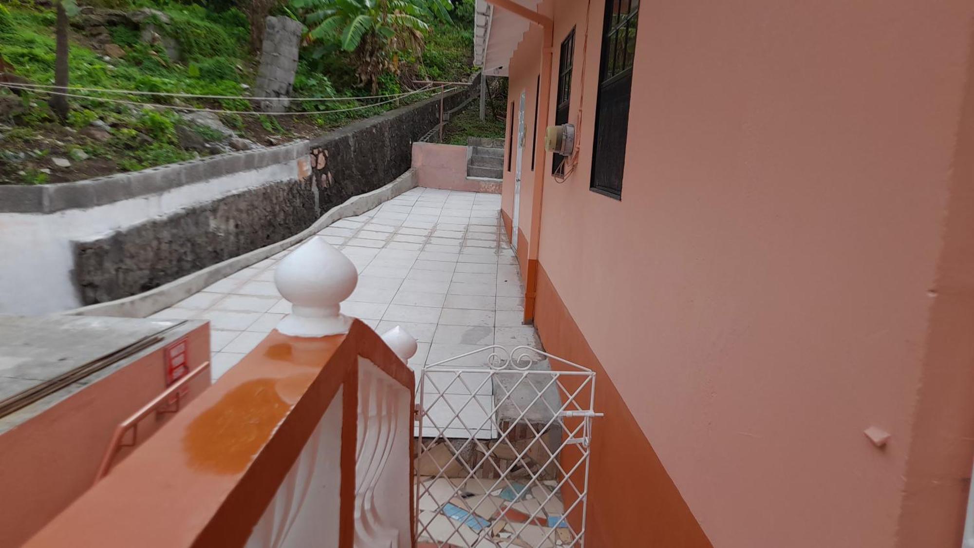 Angie'S Cove, Modern Get-Away Overlooking Castries Exterior photo