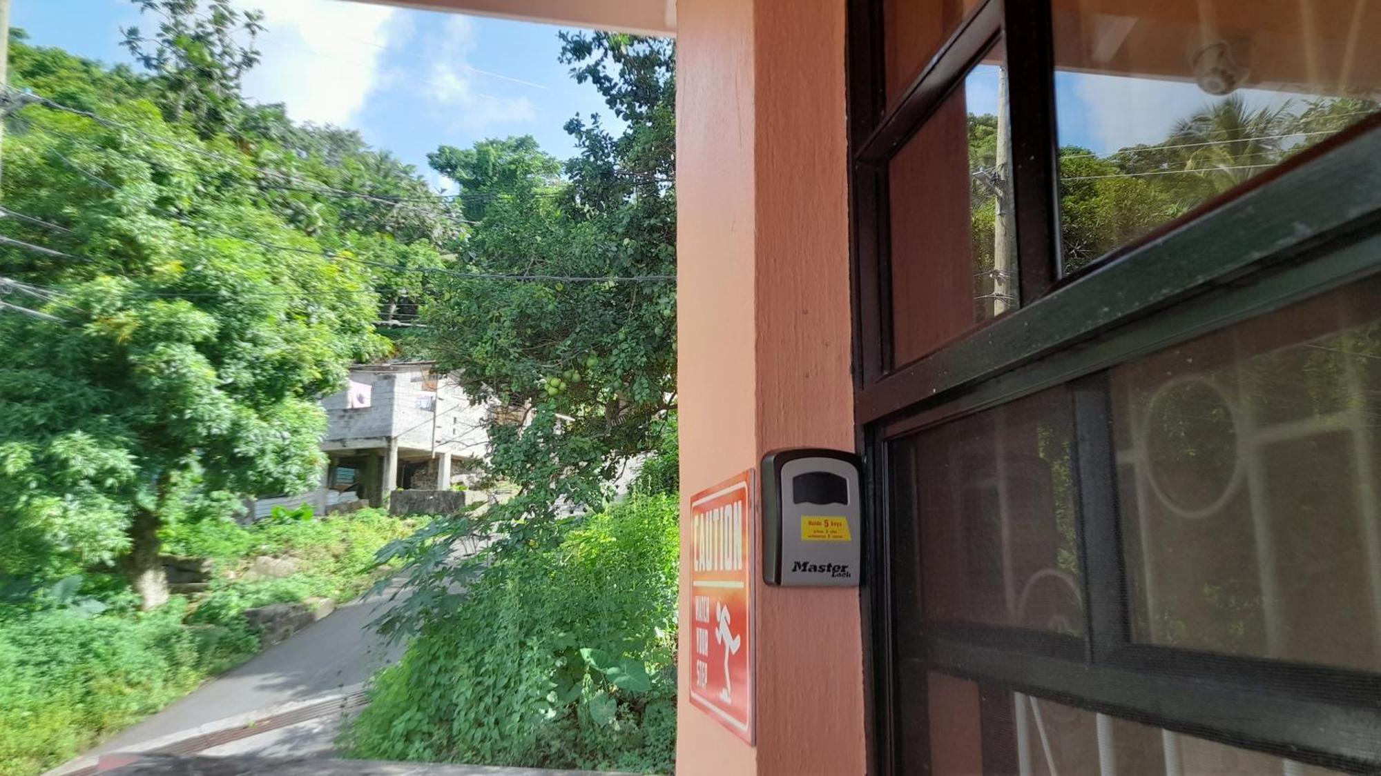 Angie'S Cove, Modern Get-Away Overlooking Castries Exterior photo